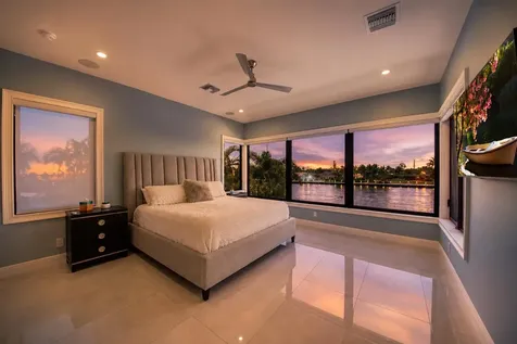 4555 W Tradewinds Avenue Lauderdale By The Sea FL 33308