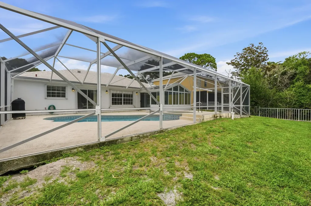 9205 SE Woods End Place Jupiter FL 33469