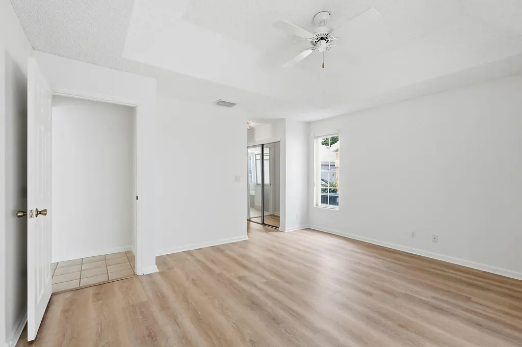 9205 SE Woods End Place Jupiter FL 33469