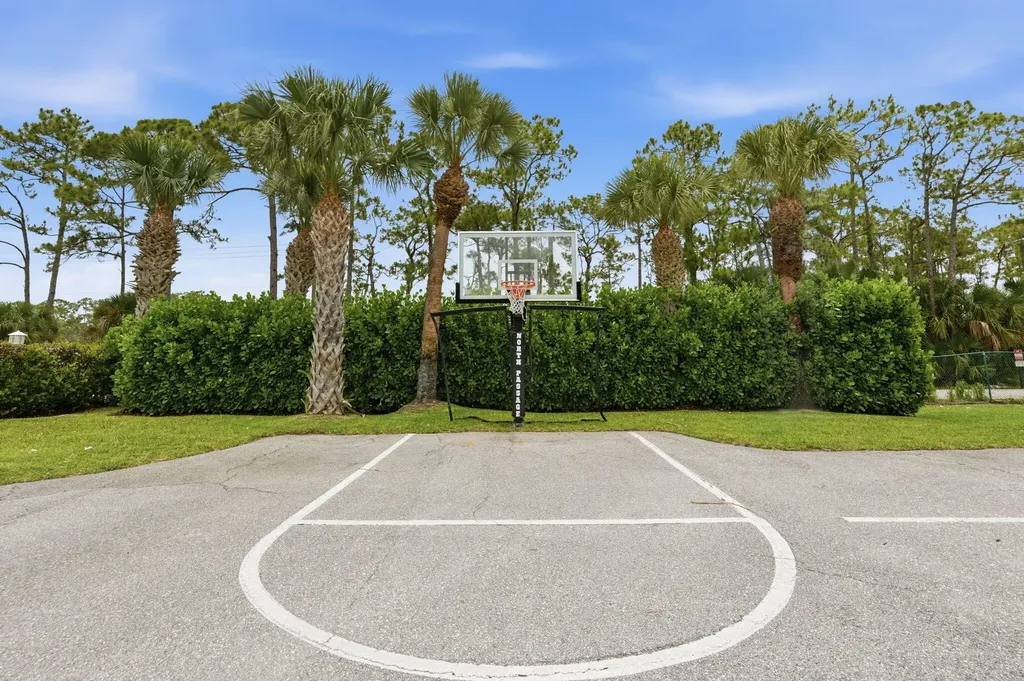 9205 SE Woods End Place Jupiter FL 33469
