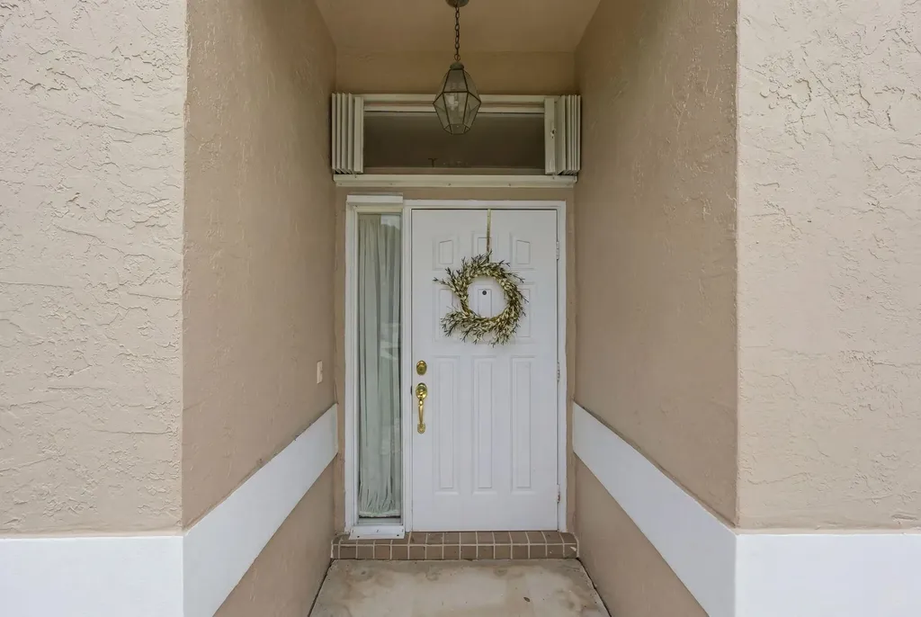 9205 SE Woods End Place Jupiter FL 33469