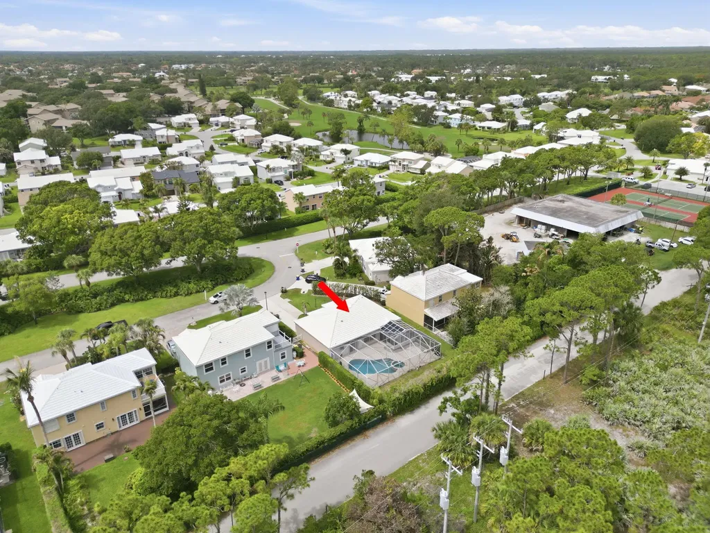 9205 SE Woods End Place Jupiter FL 33469