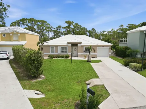 9205 SE Woods End Place Jupiter FL 33469