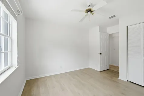9205 SE Woods End Place Jupiter FL 33469