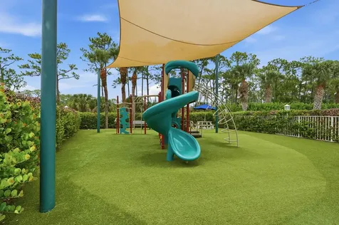9205 SE Woods End Place Jupiter FL 33469