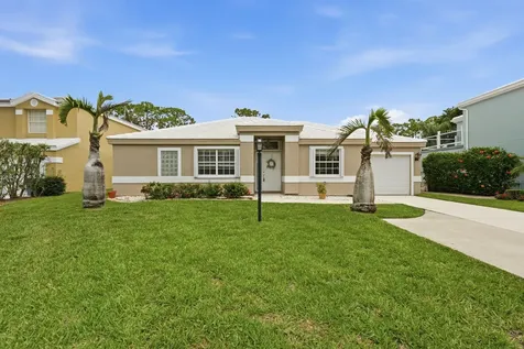 9205 SE Woods End Place Jupiter FL 33469