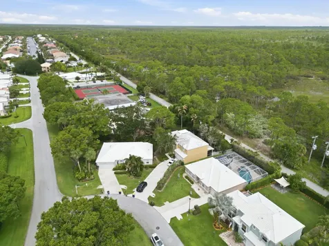 9205 SE Woods End Place Jupiter FL 33469