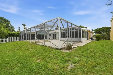 9205 SE Woods End Place Jupiter FL 33469
