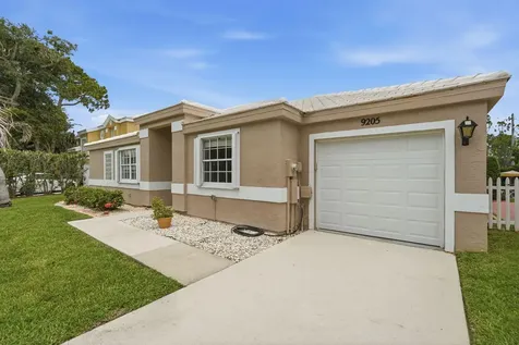 9205 SE Woods End Place Jupiter FL 33469