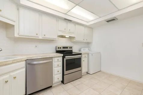 2000 Presidential Way West Palm Beach FL 33401