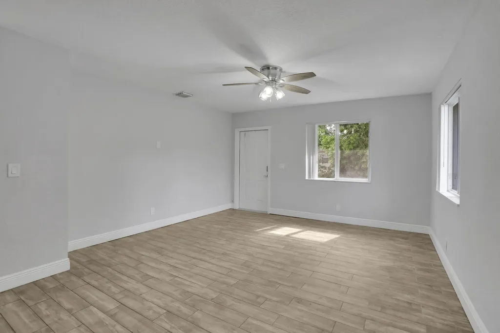 2227 NE 3rd Avenue Delray Beach FL 33444
