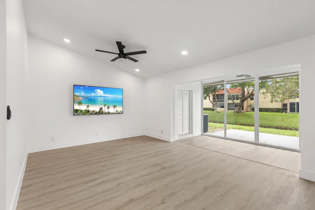 2737 Zorno Way Delray Beach FL 33445