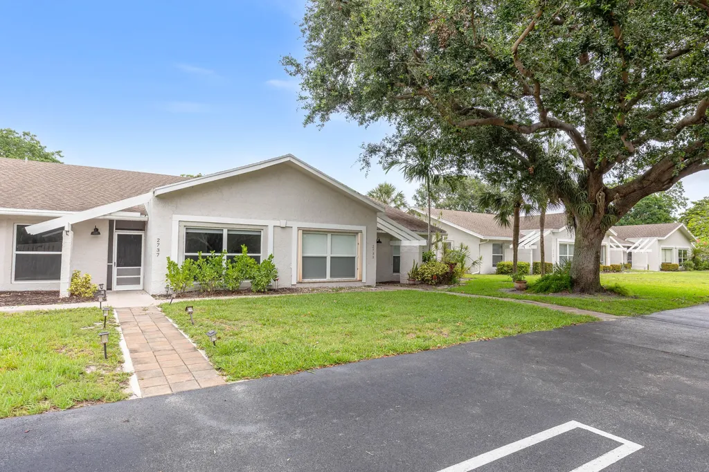 2737 Zorno Way Delray Beach FL 33445