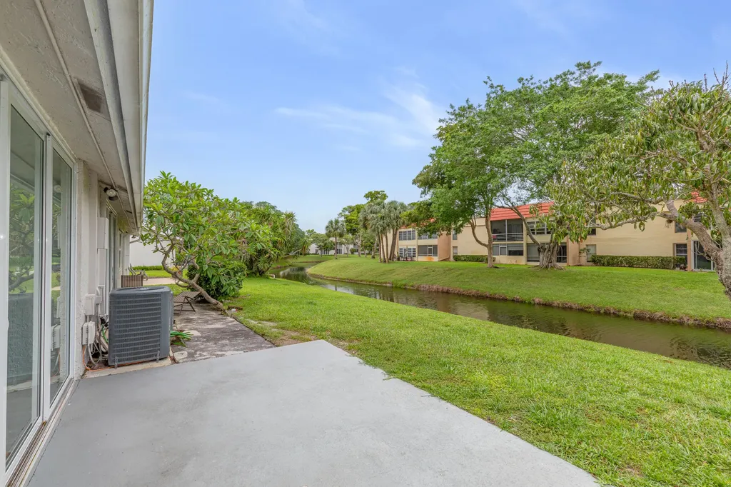 2737 Zorno Way Delray Beach FL 33445