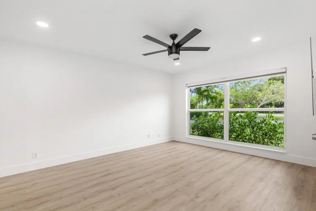 2737 Zorno Way Delray Beach FL 33445