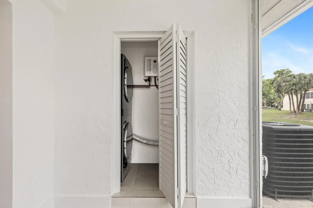 2737 Zorno Way Delray Beach FL 33445