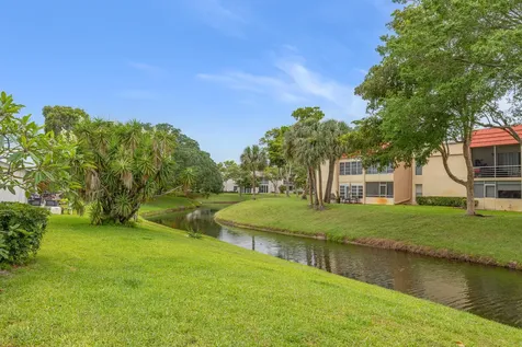 2737 Zorno Way Delray Beach FL 33445