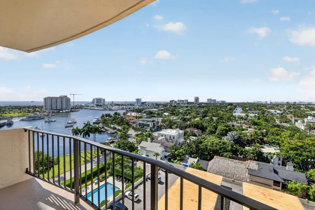 2500 E Las Olas Boulevard Fort Lauderdale FL 33301