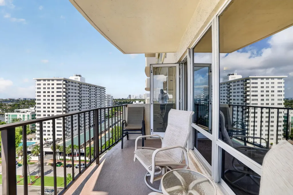 2500 E Las Olas Boulevard Fort Lauderdale FL 33301
