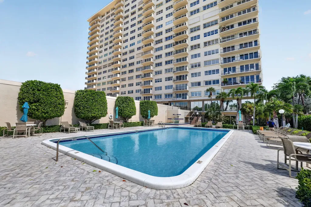 2500 E Las Olas Boulevard Fort Lauderdale FL 33301