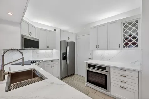 2500 E Las Olas Boulevard Fort Lauderdale FL 33301