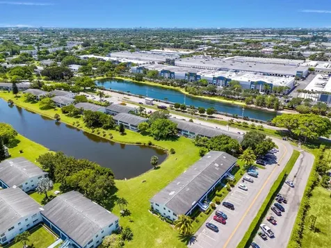 273 Prescott N Deerfield Beach FL 33442