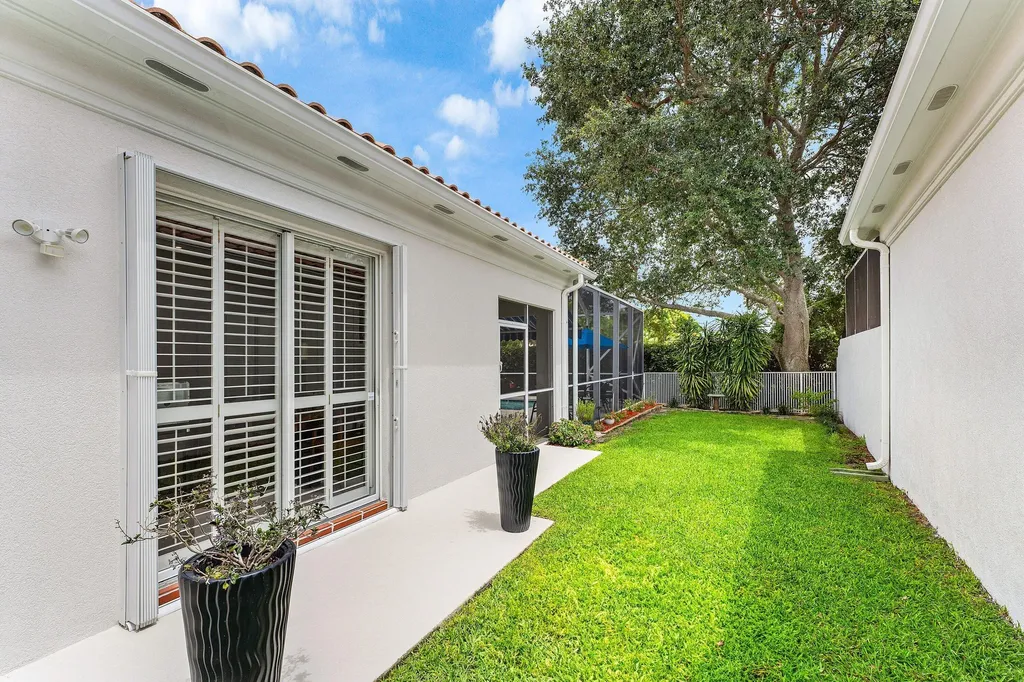 4786 Orchard Lane Delray Beach FL 33445