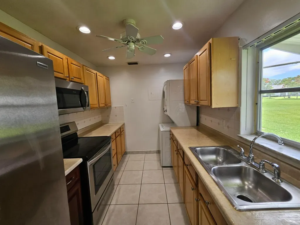 8431 NW 12th Street Plantation FL 33322