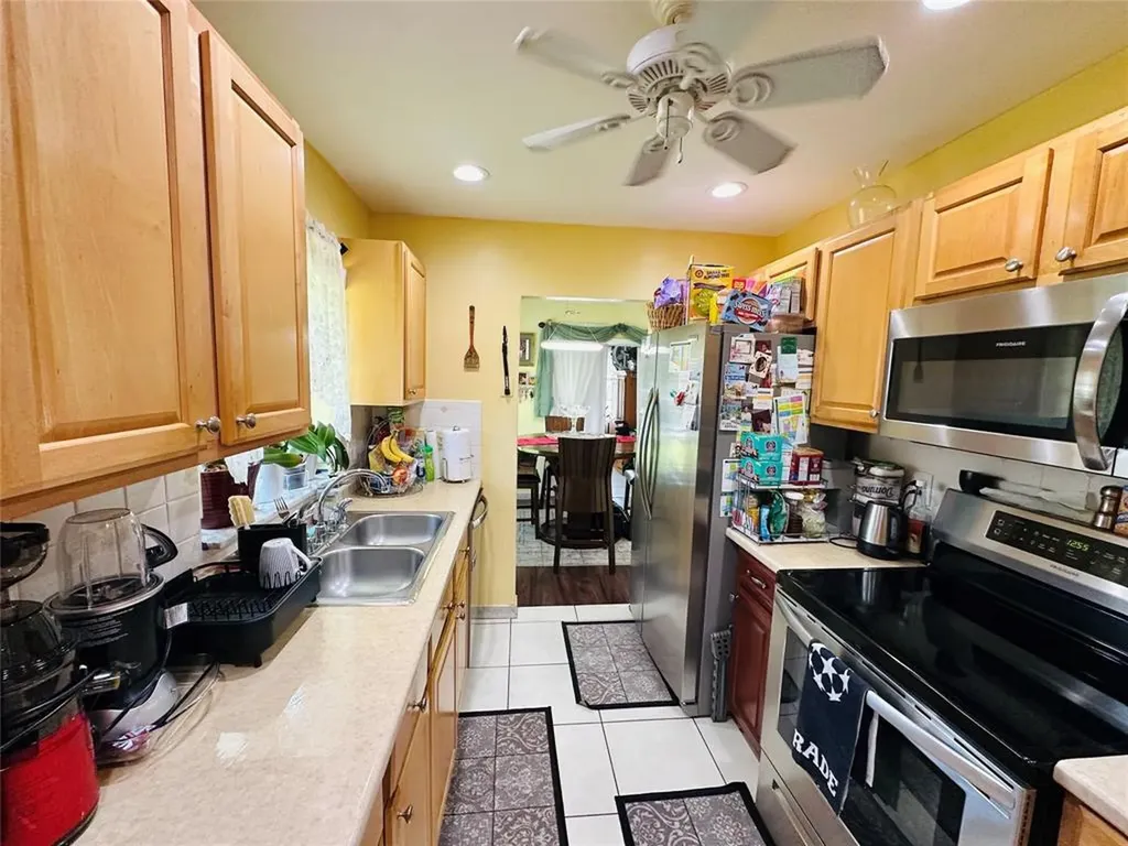 8431 NW 12th Street Plantation FL 33322