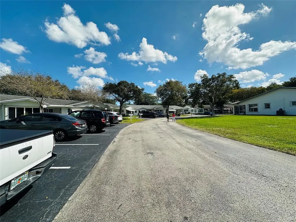 8431 NW 12th Street Plantation FL 33322
