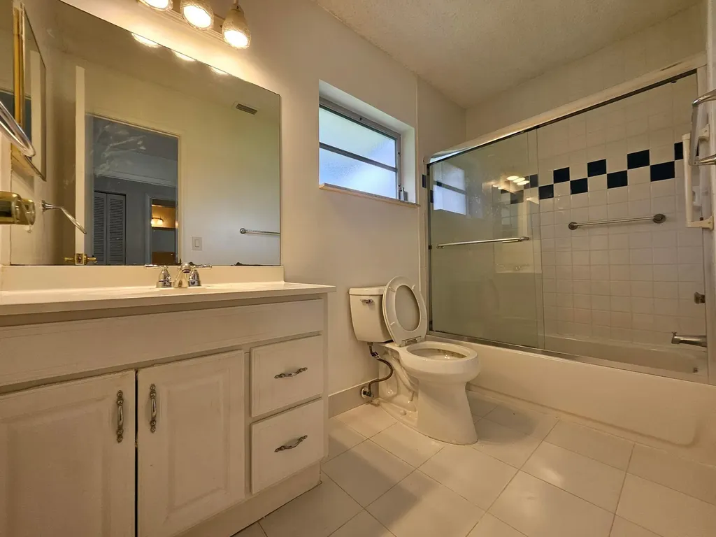 8431 NW 12th Street Plantation FL 33322