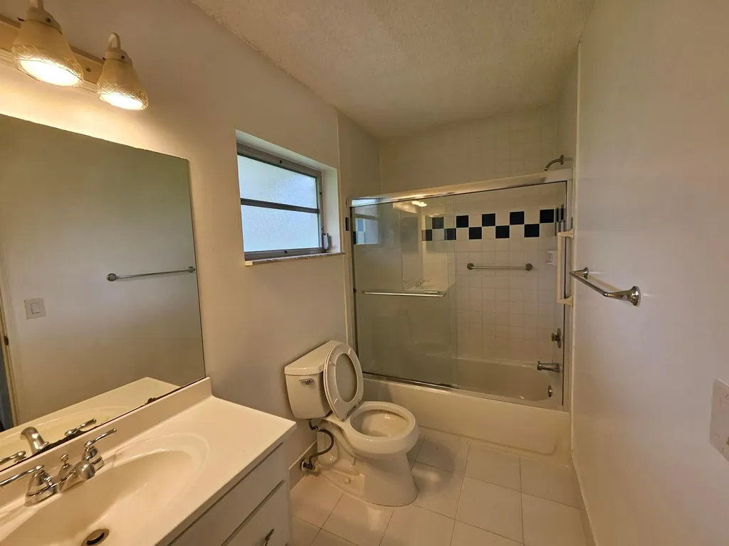 8431 NW 12th Street Plantation FL 33322