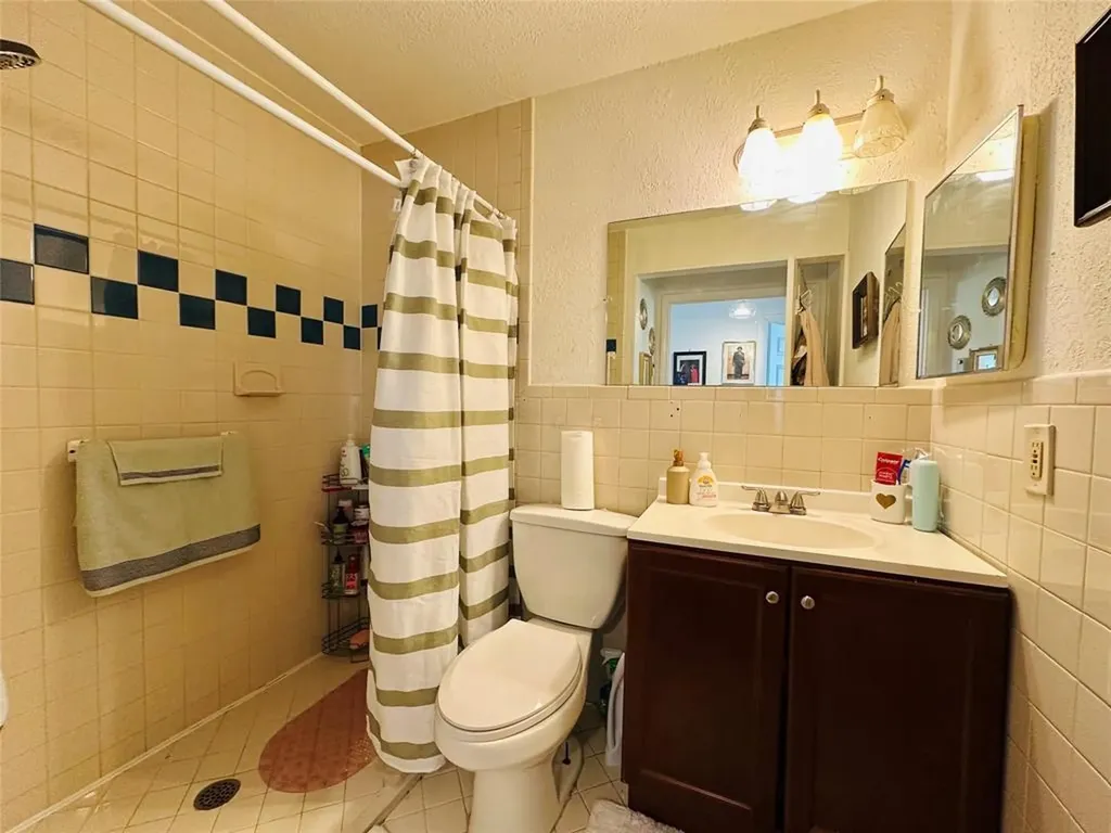 8431 NW 12th Street Plantation FL 33322