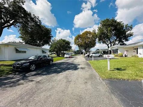 8431 NW 12th Street Plantation FL 33322