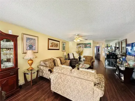 8431 NW 12th Street Plantation FL 33322