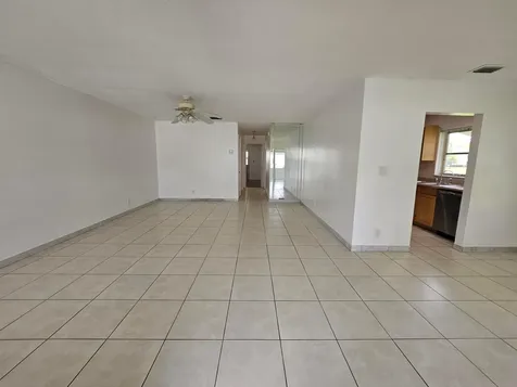 8431 NW 12th Street Plantation FL 33322