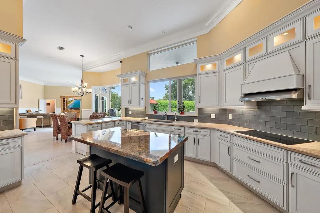 8905 Marlamoor Lane West Palm Beach FL 33412
