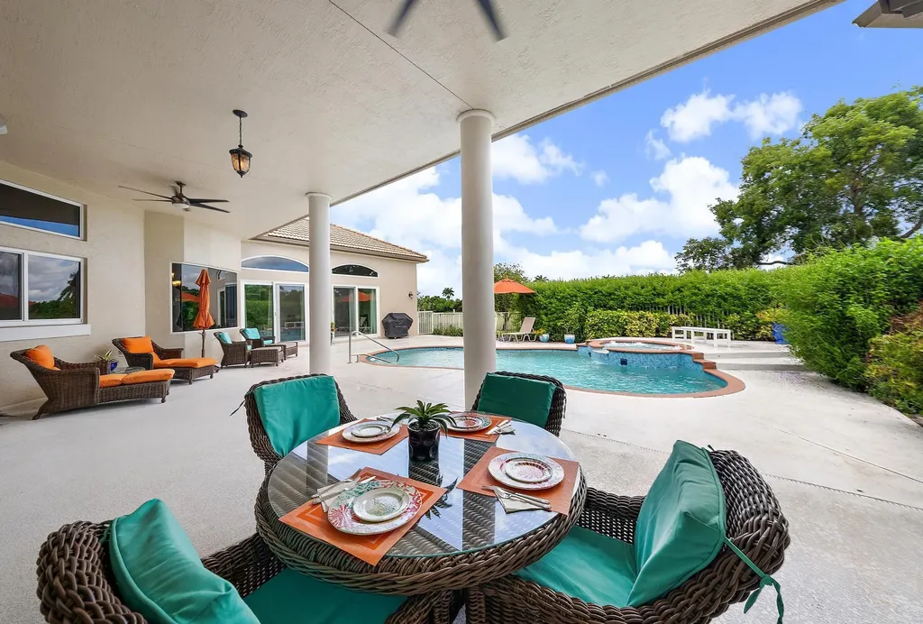8905 Marlamoor Lane West Palm Beach FL 33412