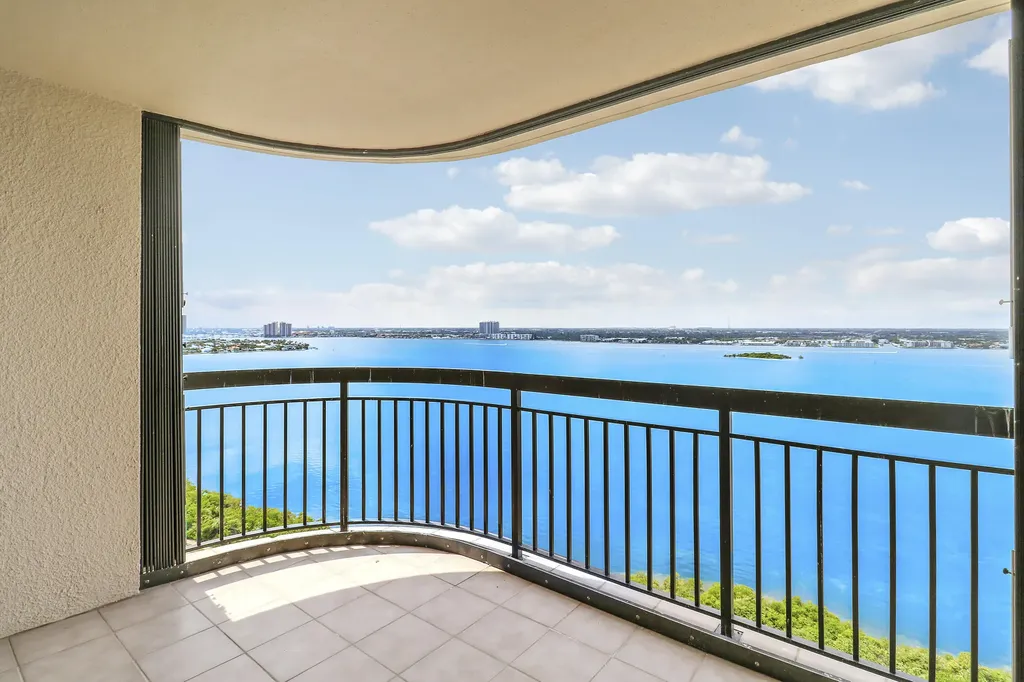 5380 N Ocean Drive Singer Island FL 33404