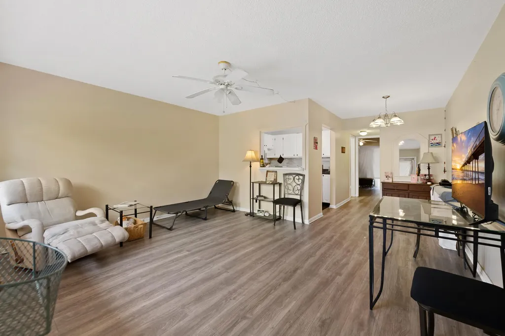 170 Canterbury West Palm Beach FL 33417
