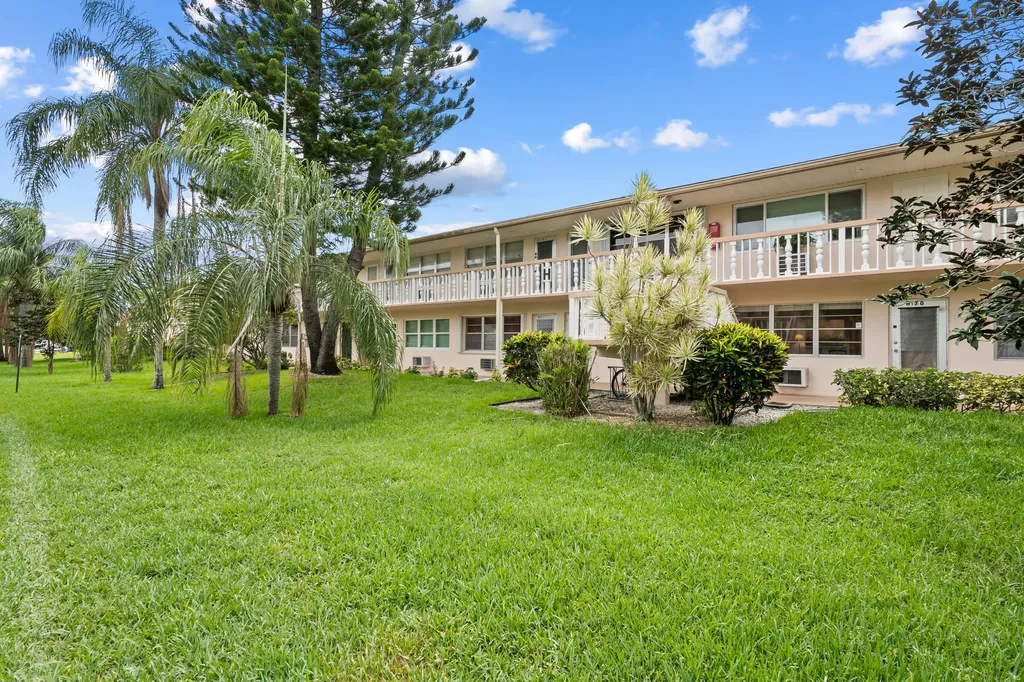 170 Canterbury West Palm Beach FL 33417