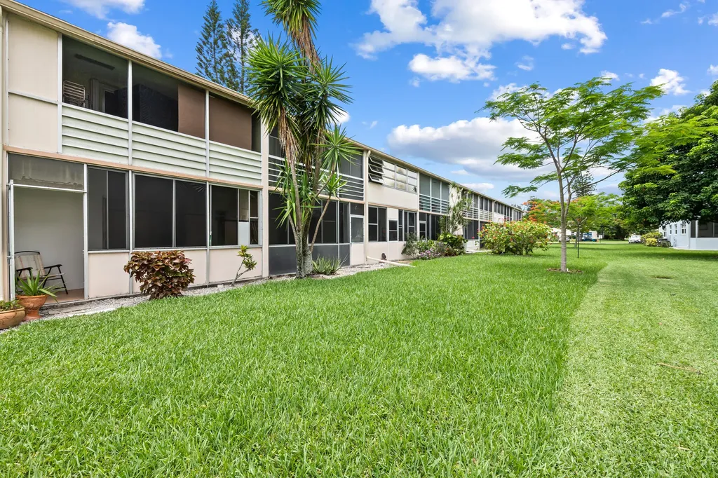 170 Canterbury West Palm Beach FL 33417