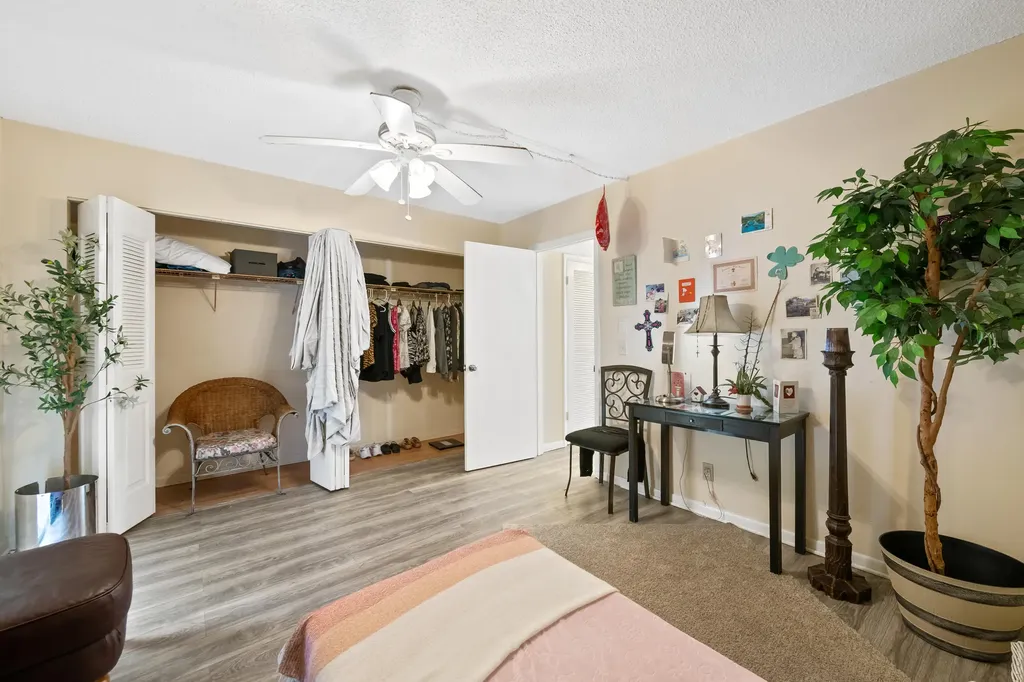 170 Canterbury West Palm Beach FL 33417