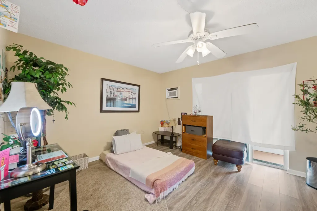 170 Canterbury West Palm Beach FL 33417