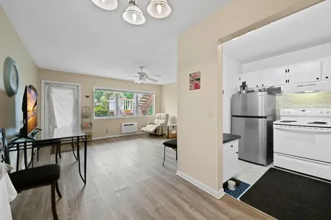 170 Canterbury West Palm Beach FL 33417
