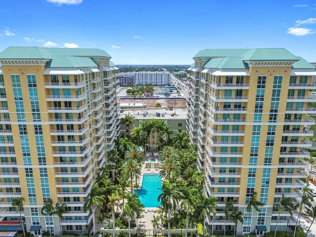 625 Casa Loma Boulevard Boynton Beach FL 33435
