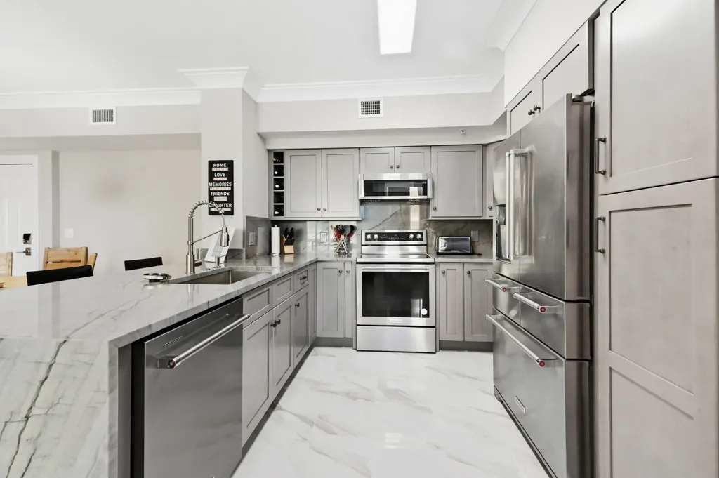 625 Casa Loma Boulevard Boynton Beach FL 33435