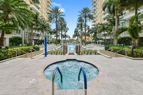 625 Casa Loma Boulevard Boynton Beach FL 33435