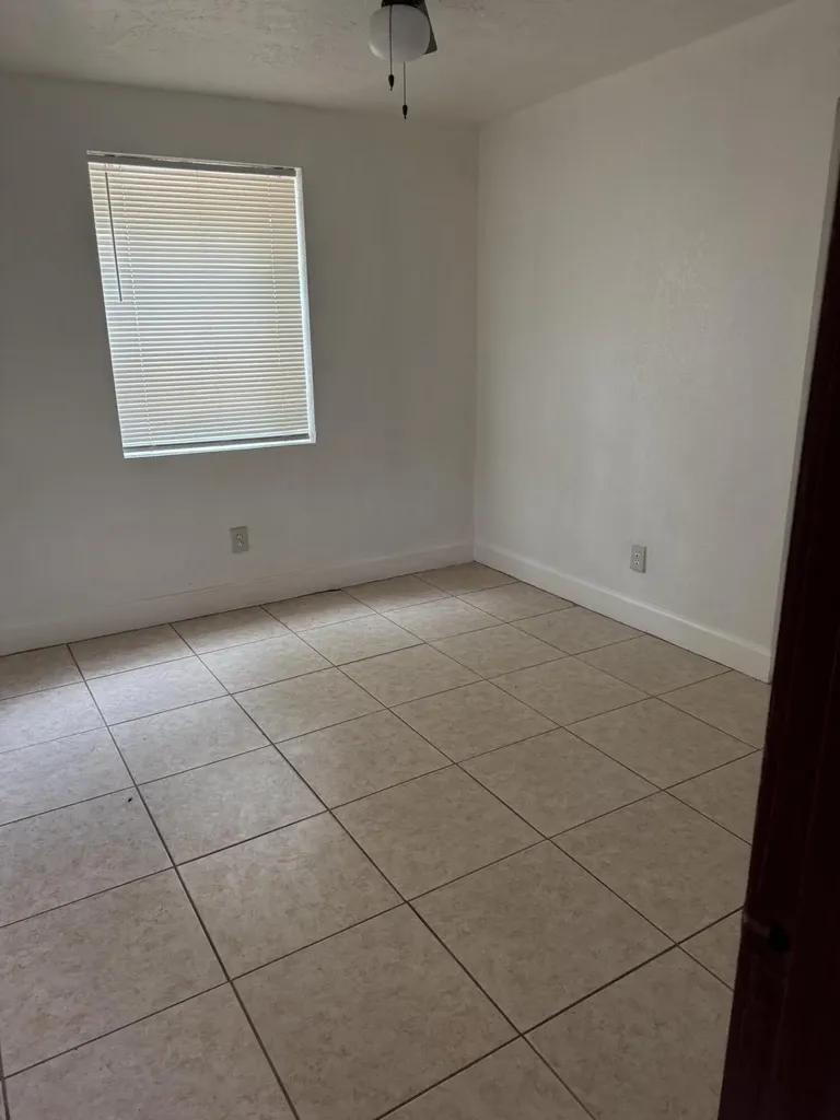 2221 NW 6th Court Fort Lauderdale FL 33311