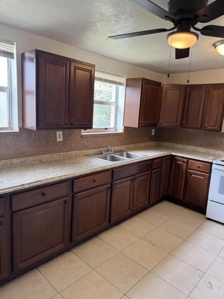 2221 NW 6th Court Fort Lauderdale FL 33311